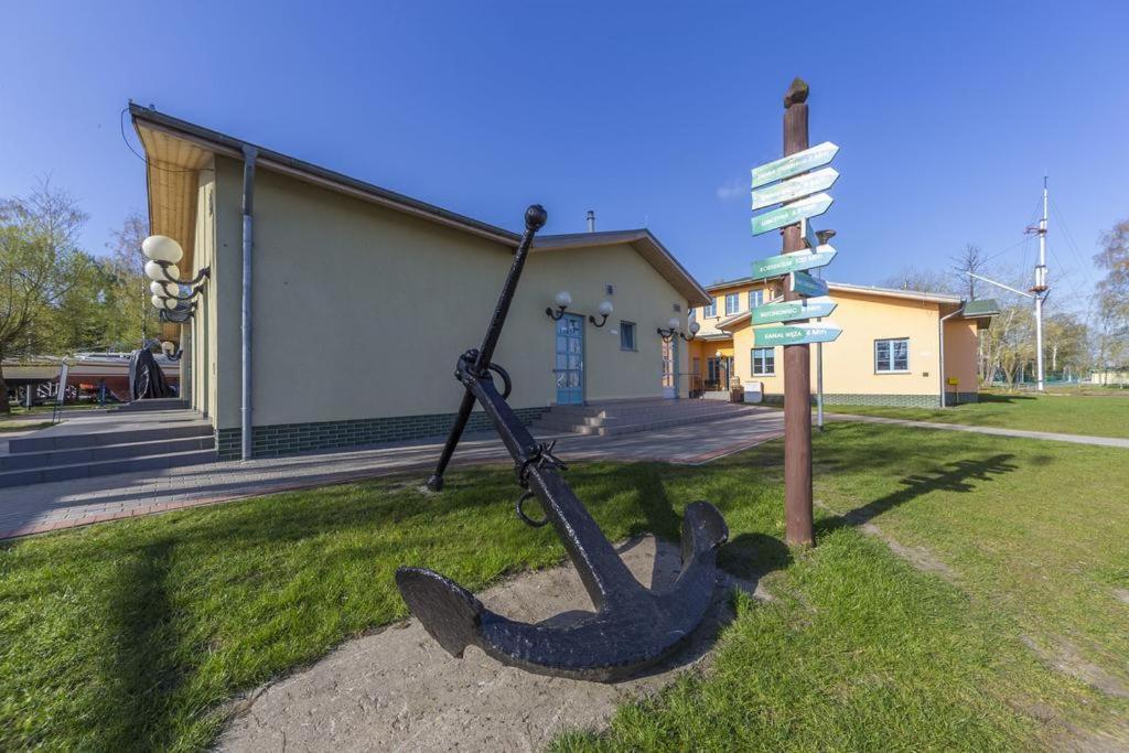 Centrum Zeglarskie Domki Kempingowe Szczecin Exterior foto